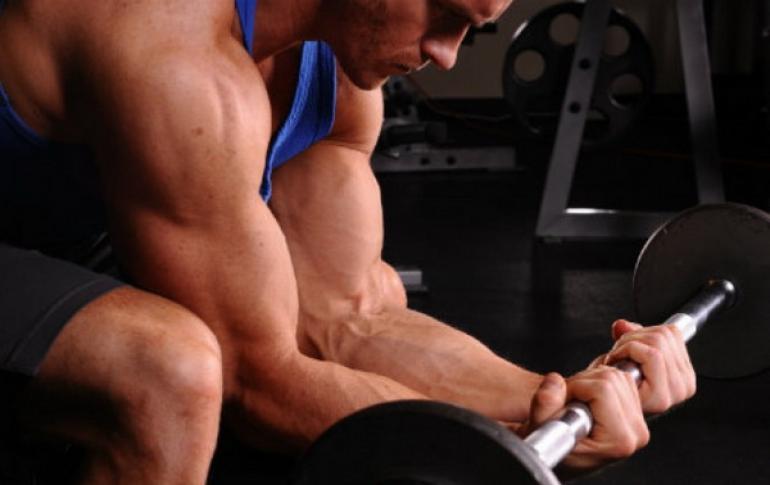 How to pump up your forearms at home: a set of effective exercises and recommendations