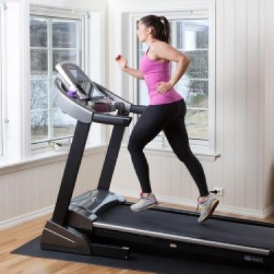 Effective cardio workouts for a slim figure Cardio at home without exercise equipment for burning fat